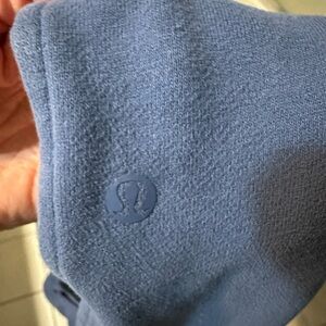 Blue Lululemon Joggers size 4 -perfect except for small snag on bum